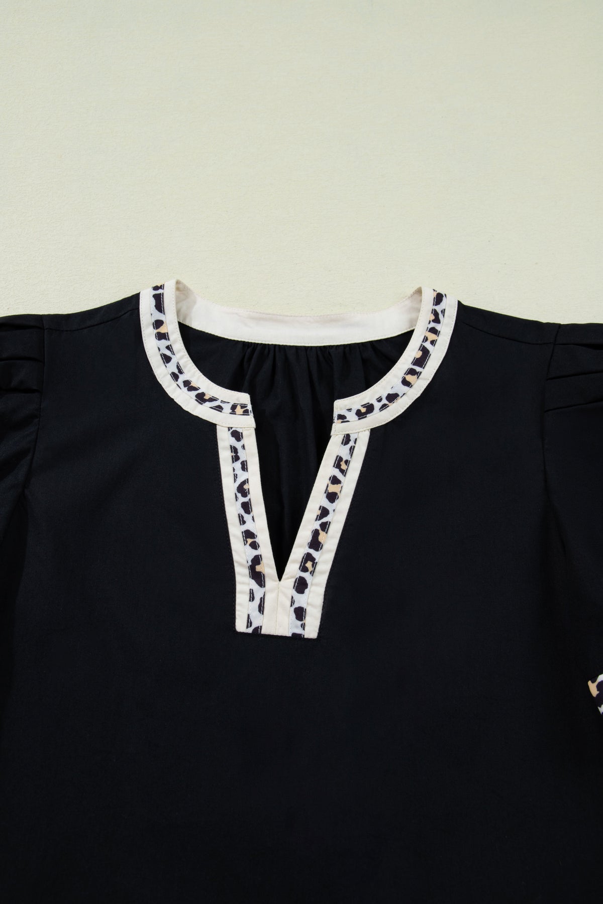 Black Leopard Trim Notched Neck Short Puff Sleeve Shift Mini Dress
