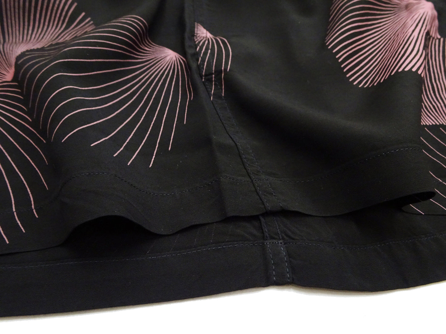 Duke Kahanamoku Hawaiian Shirt Men's 1950s Duke's Shell Reproduction Short-Sleeve Aloha Shirt DK39450 119 Black