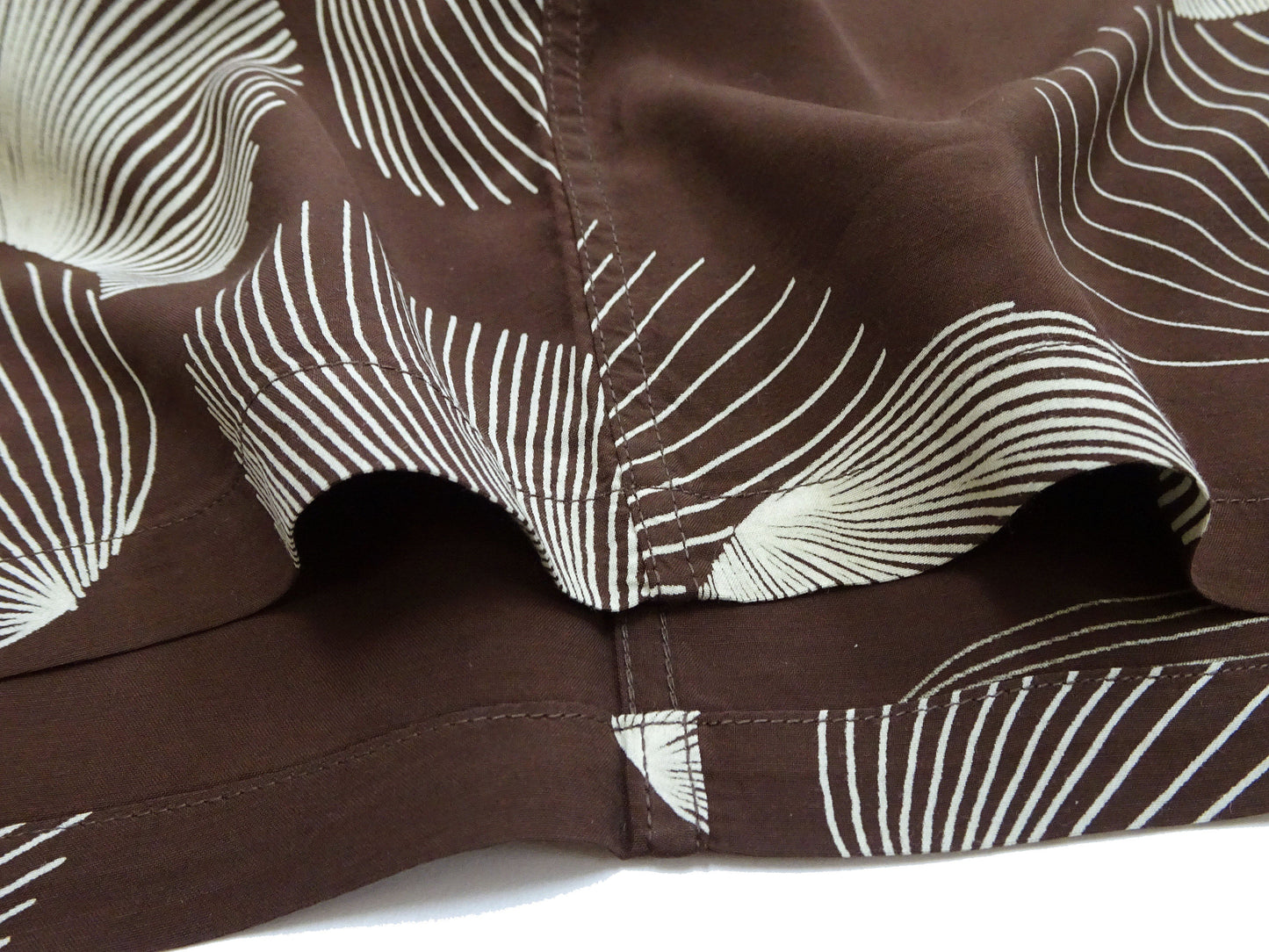 Duke Kahanamoku Hawaiian Shirt Men's 1950s Duke's Shell Reproduction Short-Sleeve Aloha Shirt DK39450 138 Brown