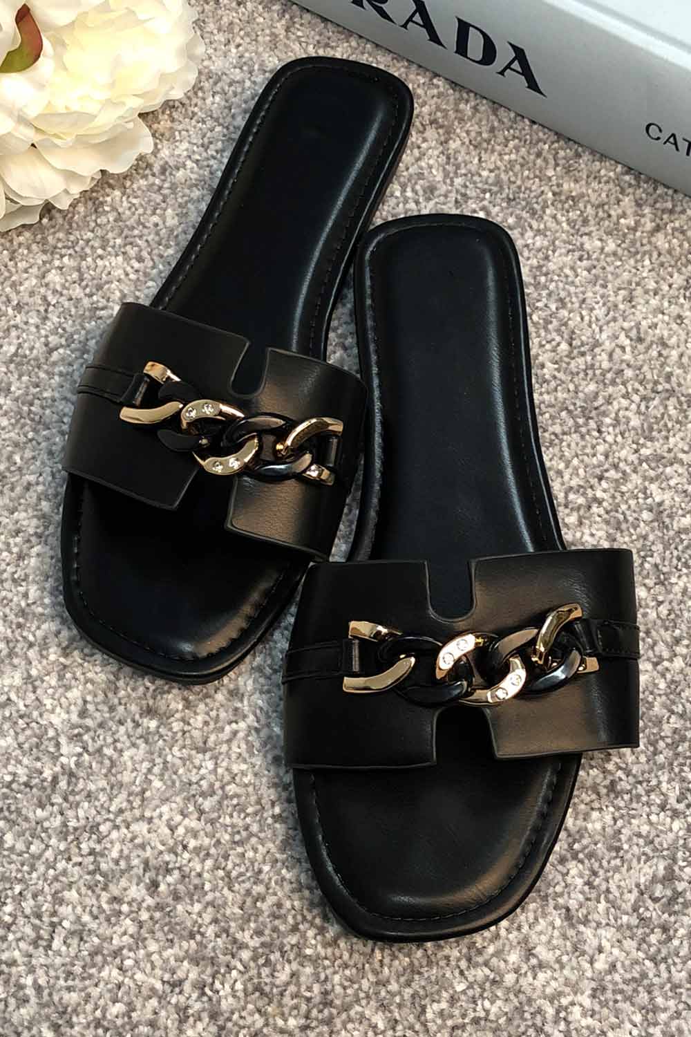 Black Slider Sandals With Chunky Chain