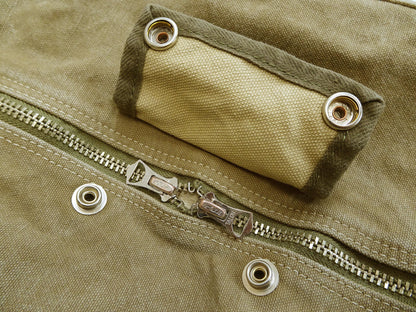 TOYS McCOY Men's Steve McQueen Aviator’s Kit Bag “V. HILTS” - Canvas Boston Duffel Bag Inspired by The Great Escape - Made in Japan (TMA2522 041 Khaki)
